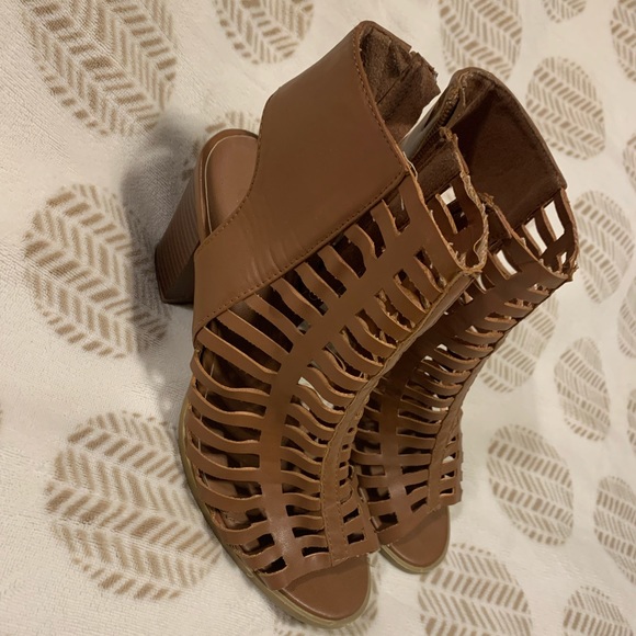 Rue21 etc Brown Heels - Picture 3 of 7